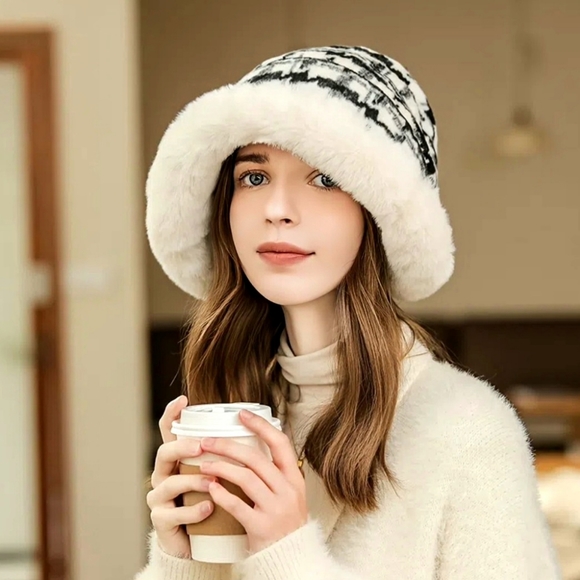 Winter Style Bucket Hat - Picture 2 of 3